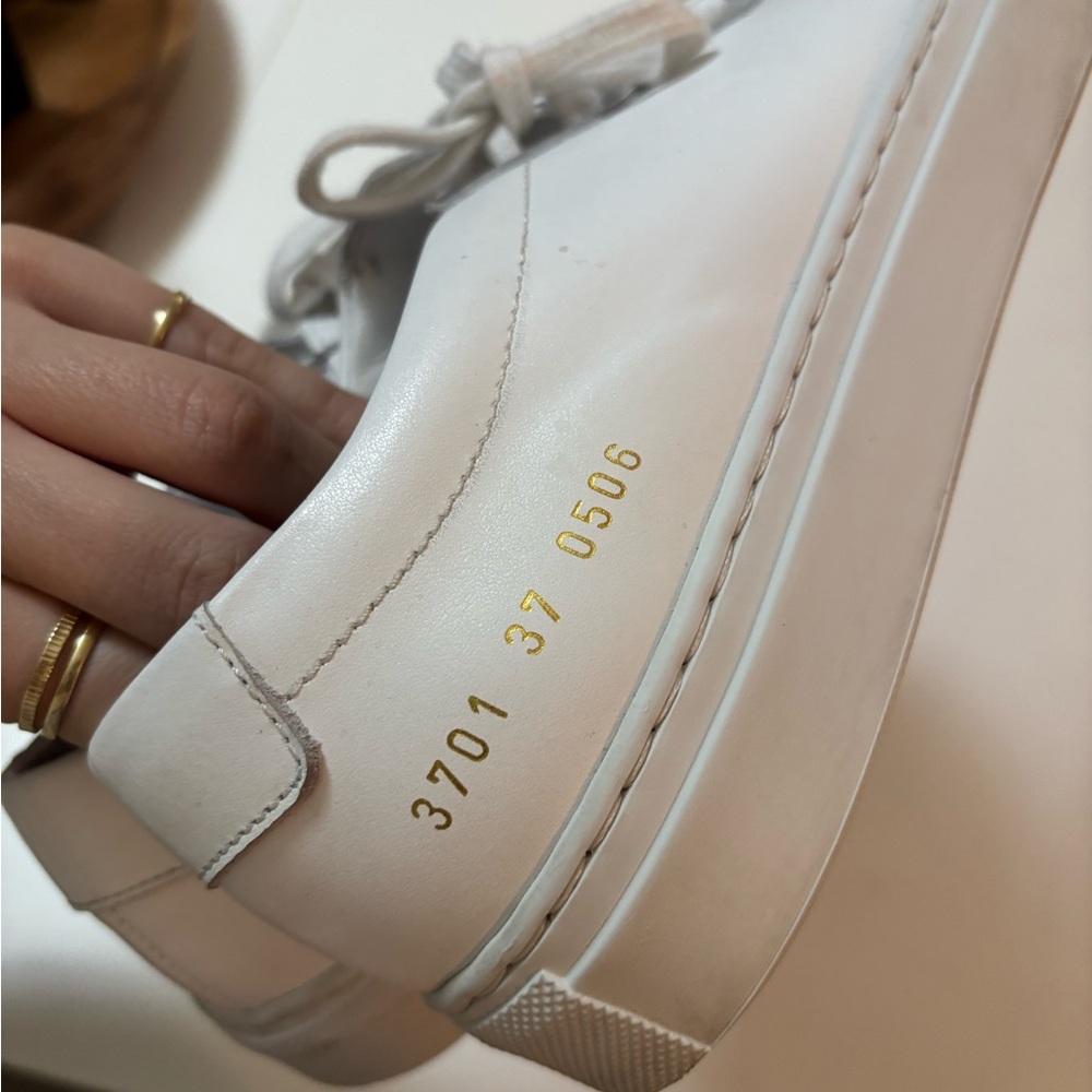 Common Projects White Leather Low-Top Sneakers with Gold Foil Detail - Picture 8 of 8